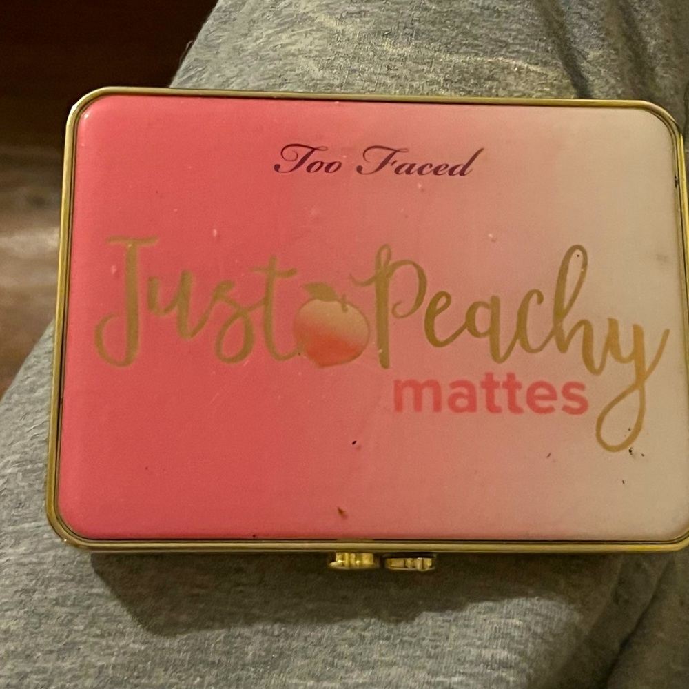 Too Faced Make Up- Just Peachy eyeshadow palette. New.